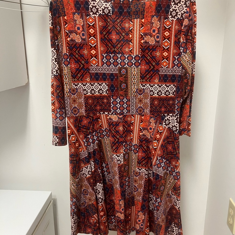 Forever 21 Patchwork V-Neck Long Sleeve Dress - Picture 3 of 4